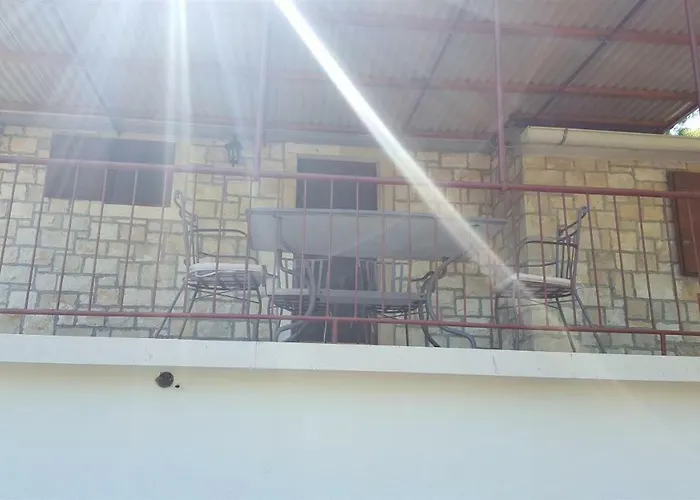 House Ivan بوستيرا
